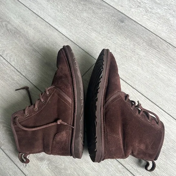 UGG Harkley Brown suede sheepskin interior lace up Boots size 10