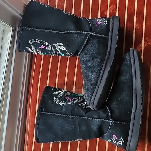 UGG Juliette Embroidered Boots