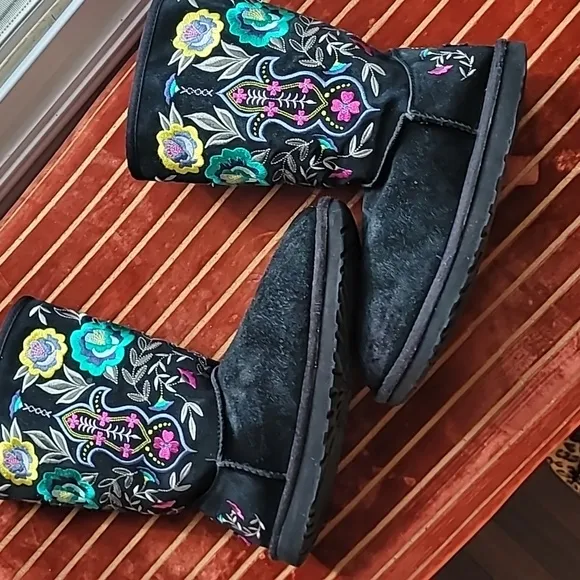 UGG Juliette Embroidered Boots