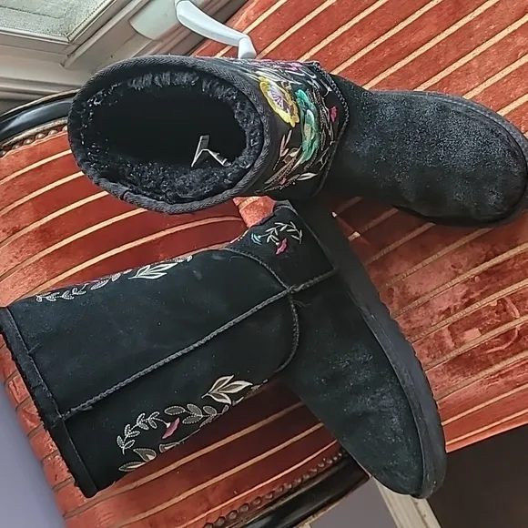 UGG Juliette Embroidered Boots