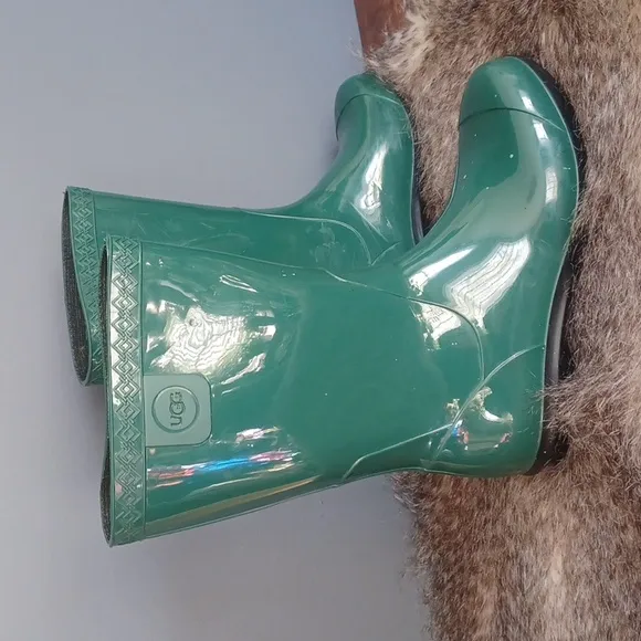 UGG kids rain boots