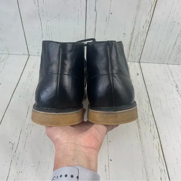 UGG Leighton Chukka Black‎ Leather Boots