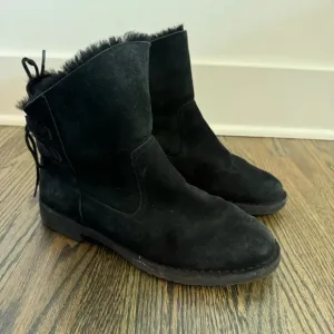 UGG Naiyah Genuine Shearling Suede black boots size 10