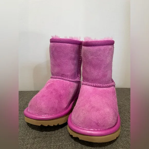 Ugg Pink Suede Kids Short Boots Size 6- Excellent Condition