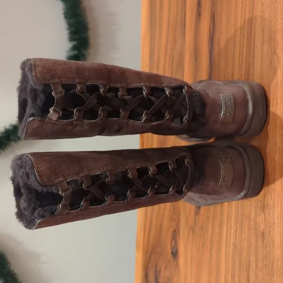 UGG Roseberry Leather Boots Rear Lace Up Women's 6