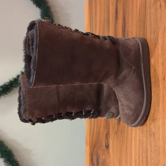 UGG Roseberry Leather Boots Rear Lace Up Women's 6