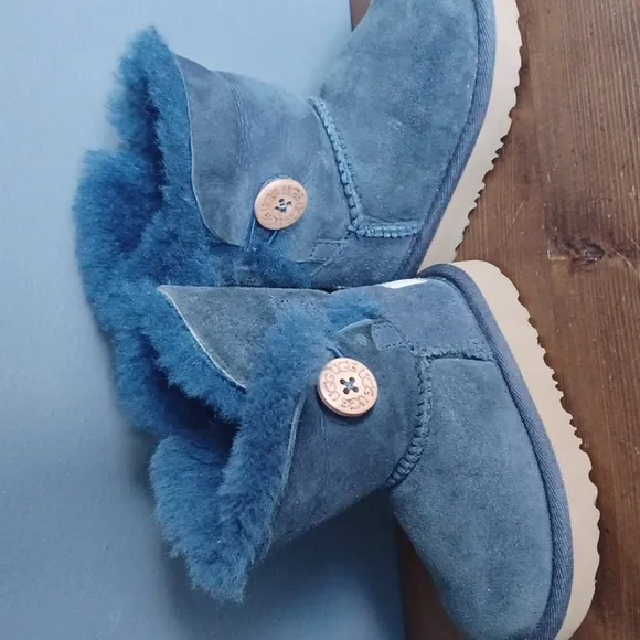 UGG  toddler boots