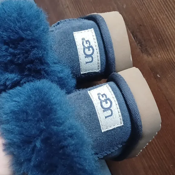 UGG  toddler boots