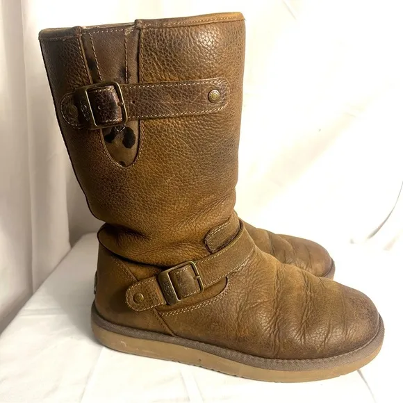UGG Women's 8 Kensington Double Buckle Moto Boot Brown Leather Sherpa Lined