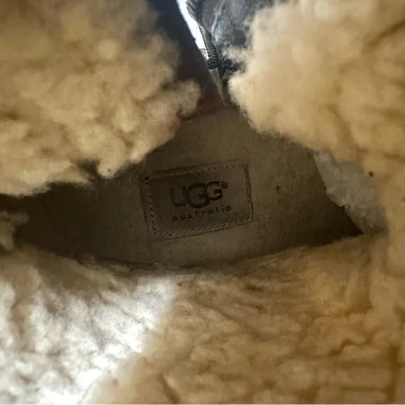 UGG Women’s Chancery Shearling Lined Knee High Leather Western Boots 8 Brown
