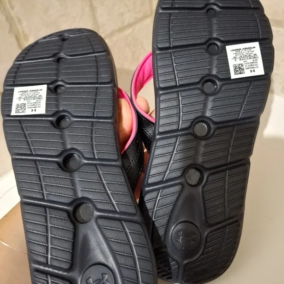 Under Armour Marbella Pink Thong Sandals Size 9