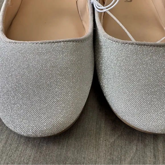 Unisa  Embellished Buckle Mary Jane metallic silver Flats size 5.5 NWT $60