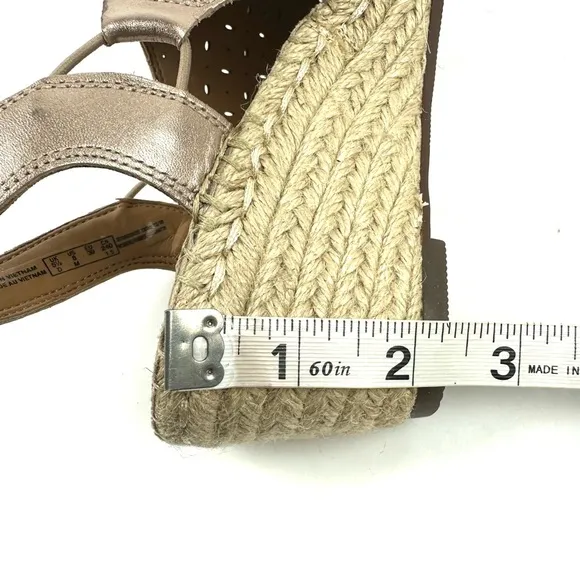 Unstructured Clarks Petrina Gail Espadrilles 8 Wedges Gold Metallic Leather New