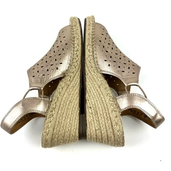 Unstructured Clarks Petrina Gail Espadrilles 8 Wedges Gold Metallic Leather New
