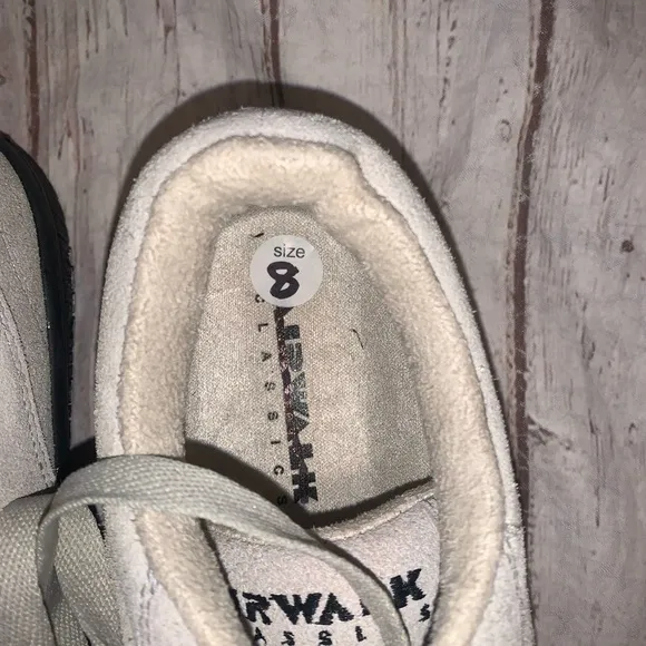 Urban Outfitters AIRWALK stark light gray sneakers 8