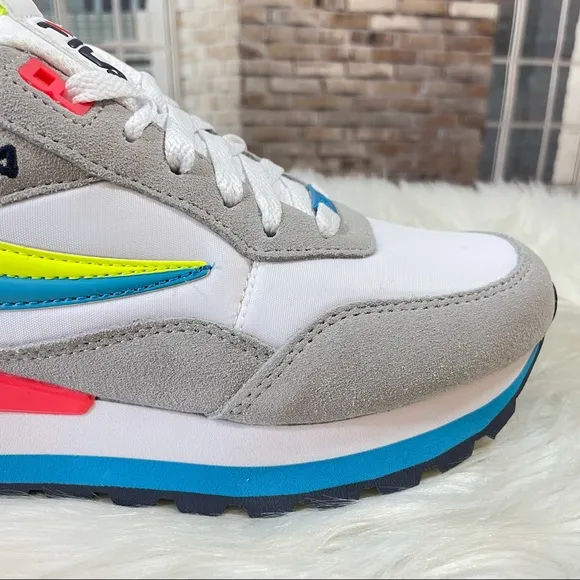 Urban Outfitters Fila Serca Sneaker RARE