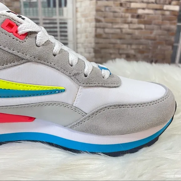 Urban Outfitters Fila Serca Sneaker RARE