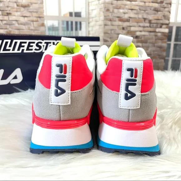 Urban Outfitters Fila Serca Sneaker RARE