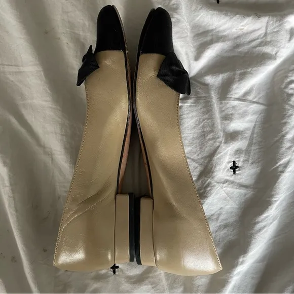 VANELi Favor Slip-on Flats Tan and black Bow Coquette Leather Sz 8 NARROW