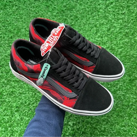 Vans Comfycush Old Skool After Dark Black / Red