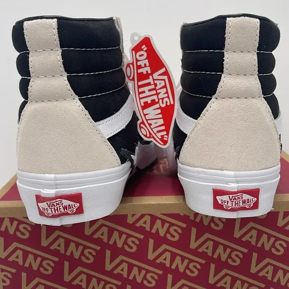 Vans Men’s High-Top Sneakers in Black White Sk8-Hi BoltAntique White/Black