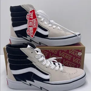 Vans WMNS High-Top Sneakers in Black White Sk8-Hi BoltAntique White/Black