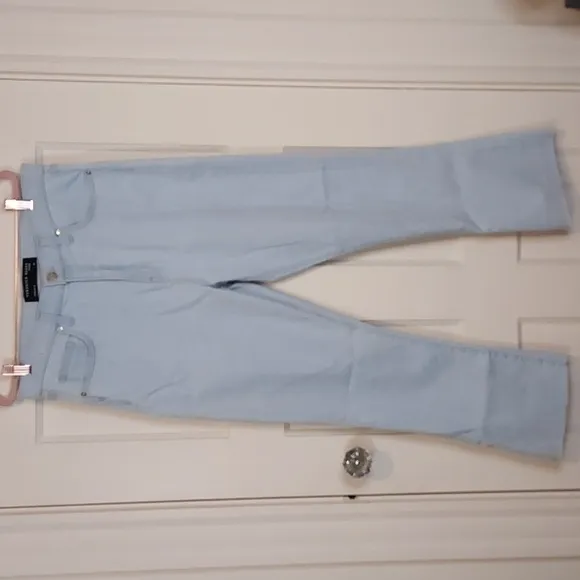 VERONICA BEARD CARLY KICK-FLARE JEAN RAW HEM IN ASPEN
