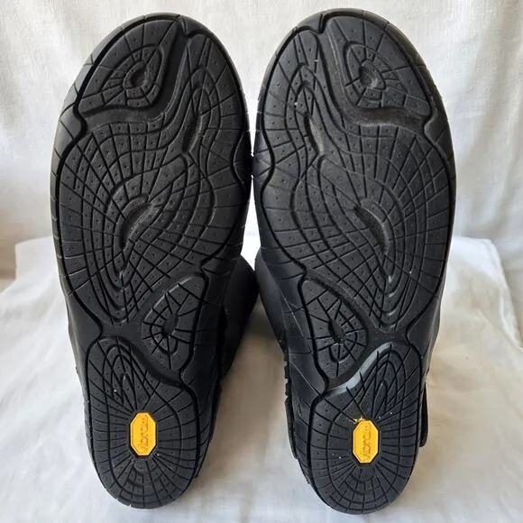 Vibram Furoshiki New Yorker Mid Wrap Fleece Lined Boots Black Size Women's 8.5-9