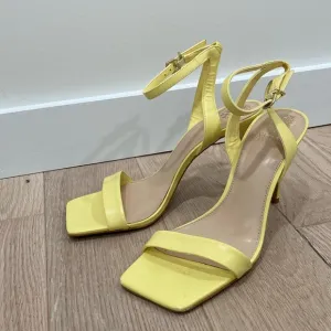 Vince Camuto Enella Yellow Leather Ankle Strap Heeled Sandals O660 10M