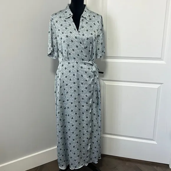 Vince Camuto Light Blue Leaf Print Elbow Length Sleeves Wrap Maxi Dress Large