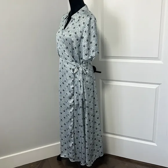 Vince Camuto Light Blue Leaf Print Elbow Length Sleeves Wrap Maxi Dress Large