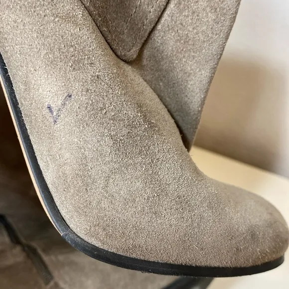 Vince Camuto Tolla Leather Suede Tall Lace Up Boots size 9.5 Taupe Brownish Grey