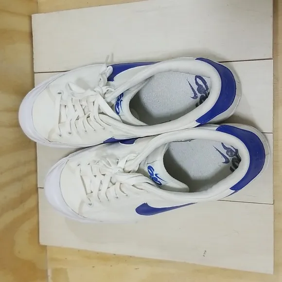 Vintage 1980’s Nike Lady All Court w/LB size 13 Mens
