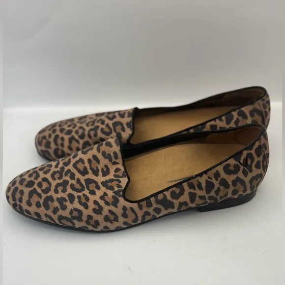 Vionic Women’s Size 7.5 Willa Tan Leopard Cheetah Slip On Loafers Flat Shoes