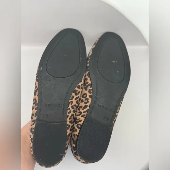 Vionic Women’s Size 7.5 Willa Tan Leopard Cheetah Slip On Loafers Flat Shoes