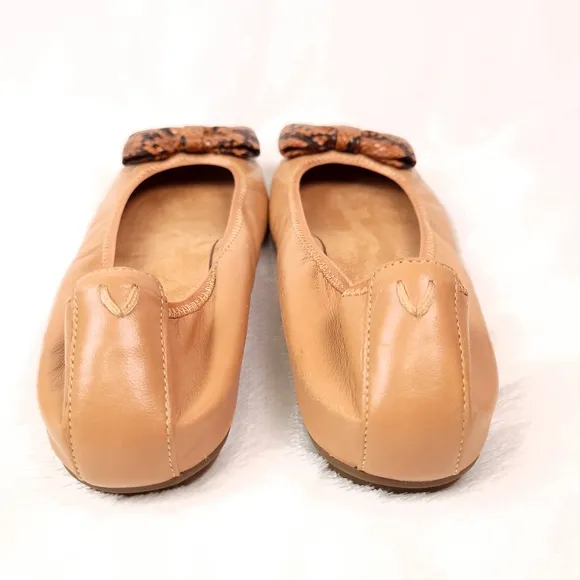 Vionic Zelda NPA Ballet Flats Snakeskin Print Bow Tan Macaroon Women 8.5