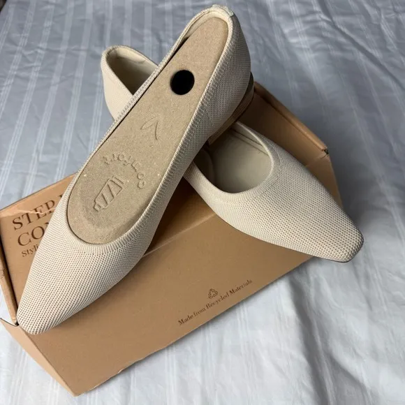 Vivaia Pointed-Toe Knit Flats Comfortable Everyday Shoes Size 8.5 EUR 39.5