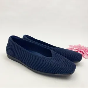Vivaia Square-Toe V-Cut Flats (Margot 2.0) Navy Blue