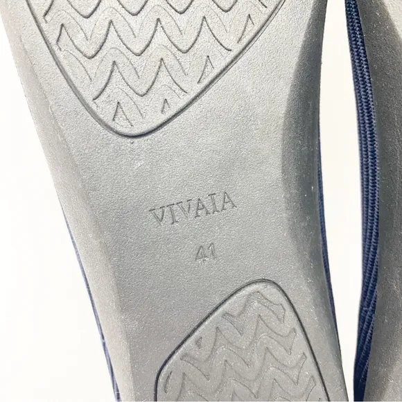 Vivaia Square-Toe V-Cut Flats (Margot 2.0) Navy Blue