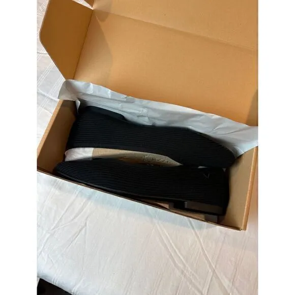 VIVAIA Square-Toe V-Cut Flats (Margot 2.0) Size EUR 40 W size‎ 9 W