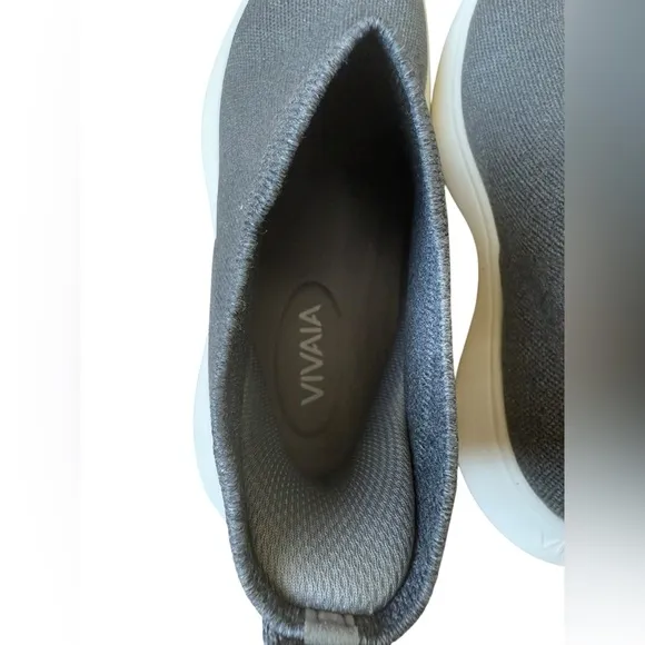 Vivaia Urban Slip On Mesh Bootie Sneakers Size US 7