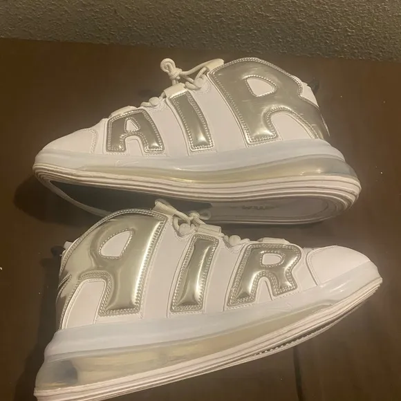 White and Silver High-Top Sneakers Air Max 720 QS Chrome fit women size 13