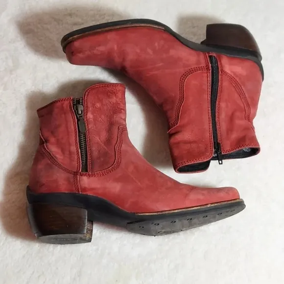 Wolky Alpine Red Distressed‎ Leather Double Zip Square Toe Ankle Boots