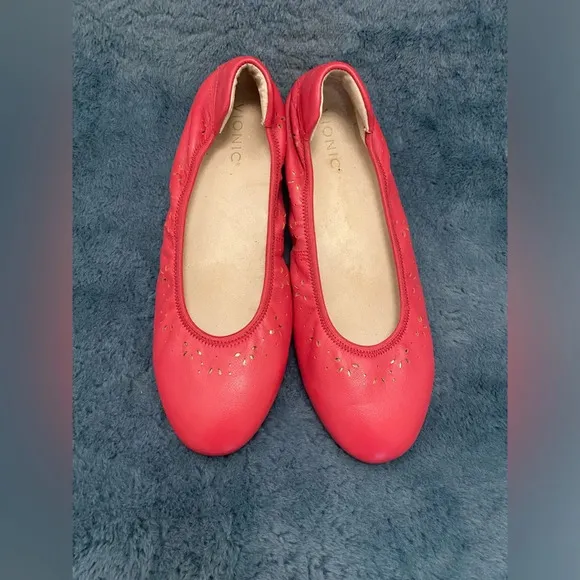 Womens EUC Vionic Geneva Leather Pink Ballet Flats With Cutout Design Size 10