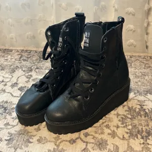 Women's Killstar Black Boots Size 9