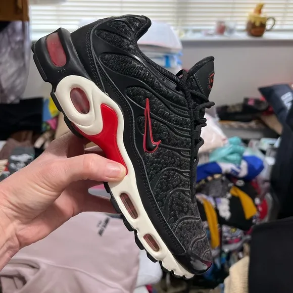Women’s Nike Air Max Plus Premium Black Red Leopard Sneakers (No Box)