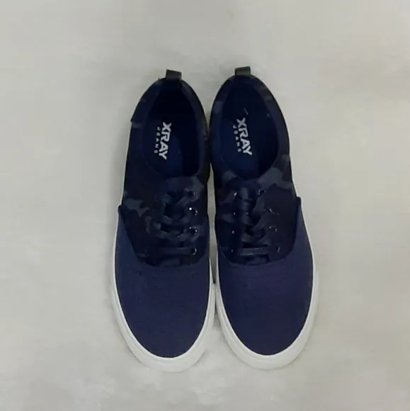 Xray Blue Camoflauge Low Top Men's  Sneakers  Size 7 NWT