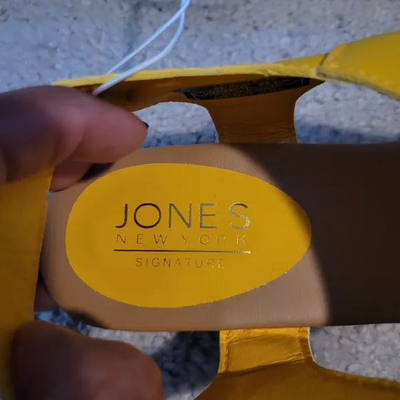 Yellow Jones New York Thong Sandals