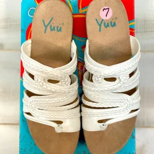 Yuu NIB Dansa White Thong Mule Sandals 7
