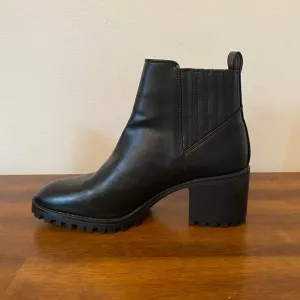 Zara Lug Boots
